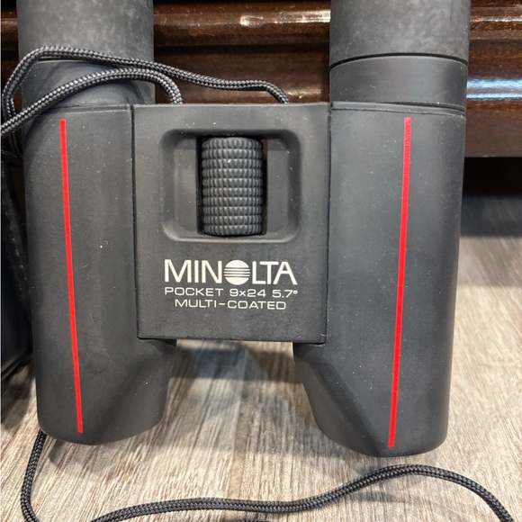 Vintage Japan Minolta Pocket 9x24 Multi Coated 5.7 Binoculars w/ Case - Picture 2 of 6